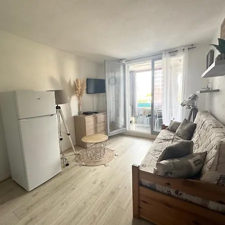 Joli T2 Avec Loggia, Parking Prive, Animaux Admis - - Fr-1-799-58 Apartament